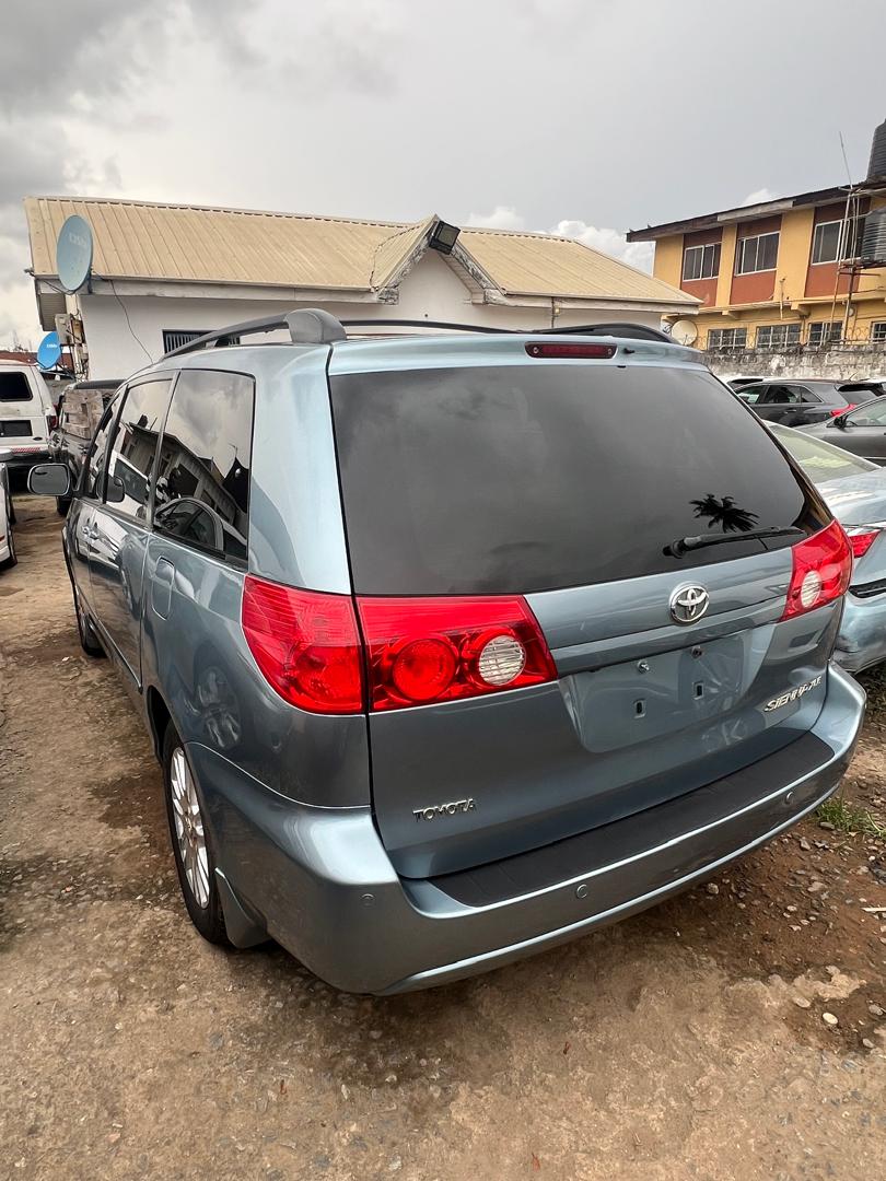2009 Toyota Sienna