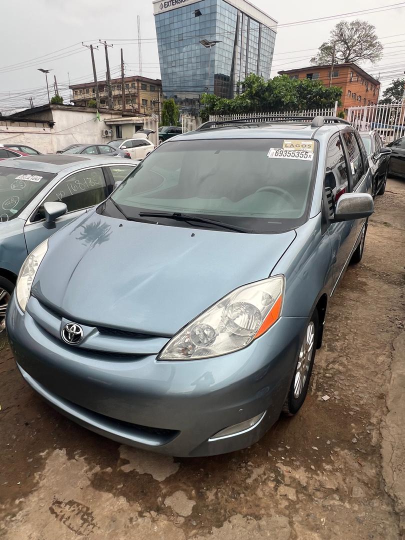 2009 Toyota Sienna