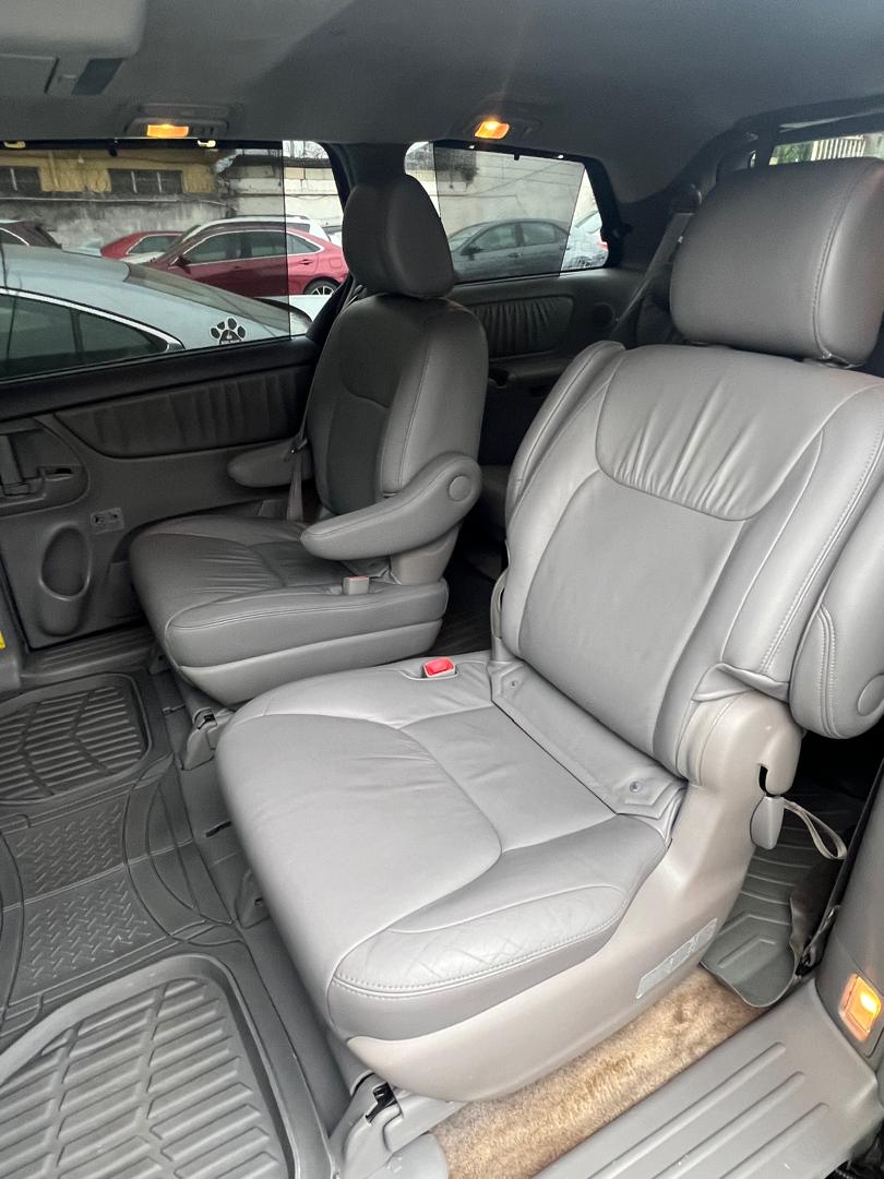 2009 Toyota Sienna