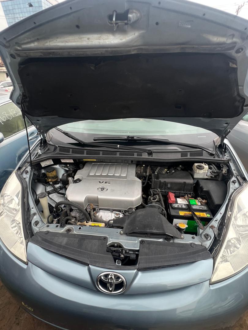 2009 Toyota Sienna